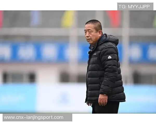 提升足球教练员素质的关键因素与培养策略探讨 提升足球教练员素质的关键因素与培养策略探讨